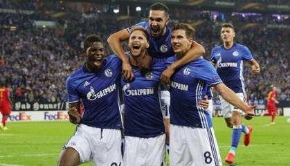  沙尔克04历史性降级引发球迷抗议潮  