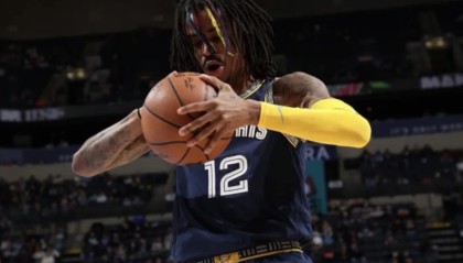  莫兰特禁赛归来率队击败开拓者  