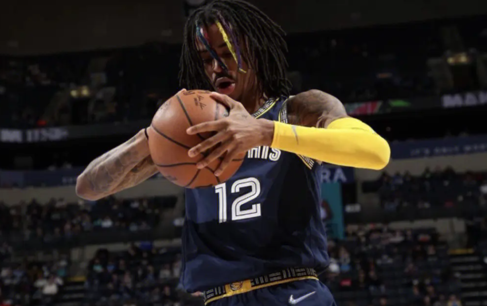  莫兰特禁赛归来率队击败开拓者  